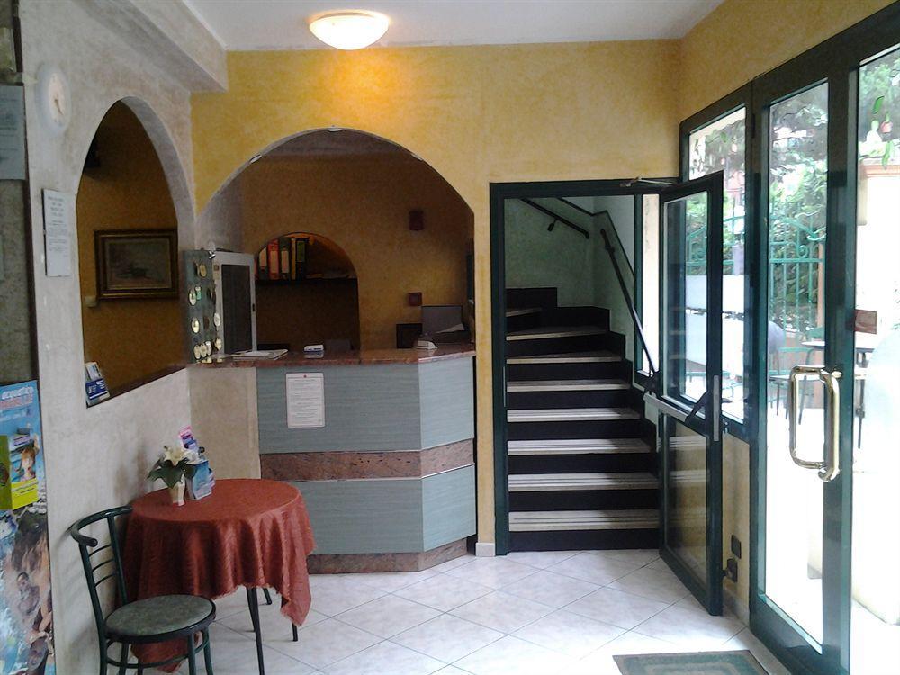 Hotel Lady Susanna Varraze Exterior foto